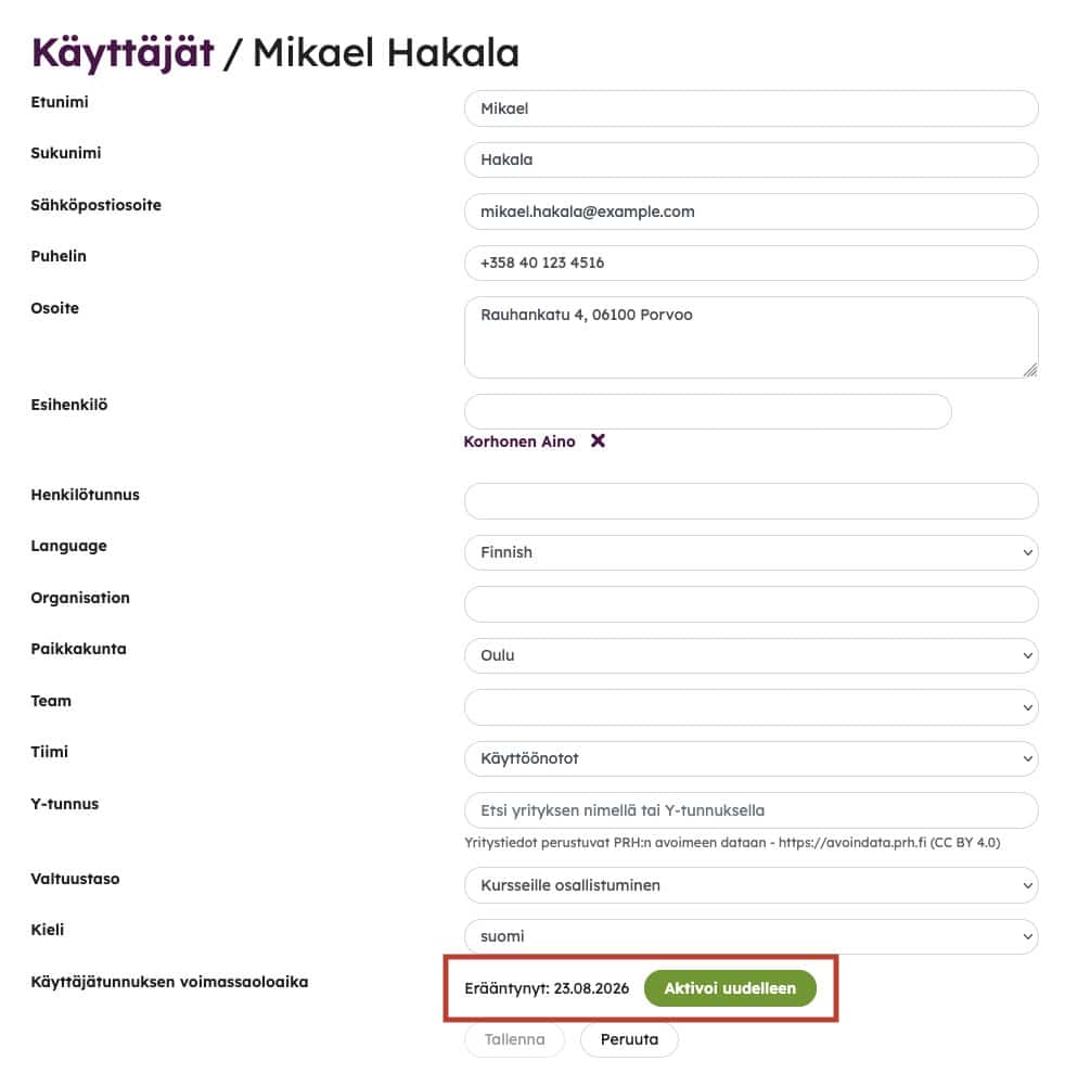 Käyttäjän tiedot -näkymä, jossa vanhentunut käyttäjätunnus voidaan aktivoida uudelleen Aktivoi uudelleen -painikkeella.