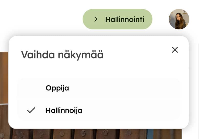 Vaihda näkymää -valitsin, jonka avulla käyttäjä voi siirtyä eri näkymien välillä.